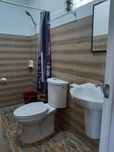 Ένα μπάνιο στο Veance Travellers Inn-Pabuas extension