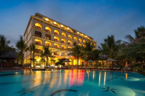 Bazén v ubytování Sunny Beach Resort & Spa Mui Ne nebo v jeho okolí