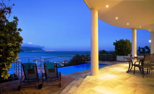 Azure View Luxury Apartment – Photos 2