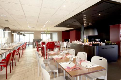 Restaurant o un lloc per menjar a Campanile Marseille Saint Antoine