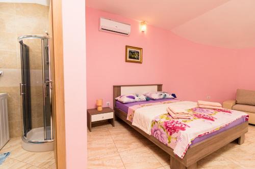 Posteľ alebo postele v izbe v ubytovaní Lovely house