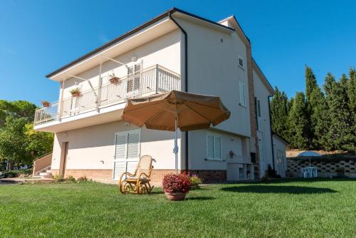 Photo de la galerie de l'établissement In collina sul mare..., à Montenero di Bisaccia