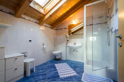 Ванная комната в Hotel Traubenheim
