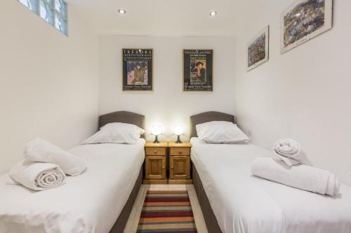 Apartment Le Pied du Brevent - Walk to Ski Lift, Chamonix Getaway