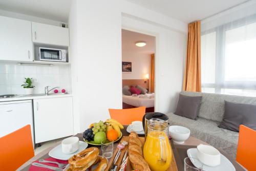 Cibo presso l'aparthotel o nelle vicinanze