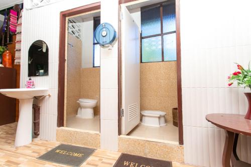 Phòng tắm tại Arku’s House