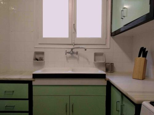 Η κουζίνα ή μικρή κουζίνα στο Apartamento 2 Cal Genís - WIFI
