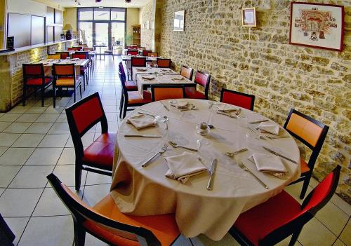 ห้องอาหารหรือที่รับประทานอาหารของ Relais Du Lac