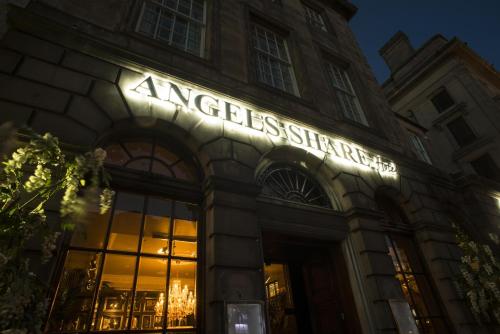Angels Share Hotel
