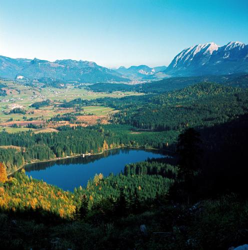 a view of a valley with a lake and mountains at Bauernhof Haim-Schnepfleitner in Pichl bei Aussee