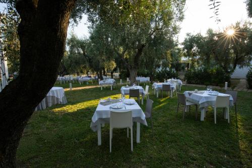 Κήπος έξω από το Villaggio San Matteo Resort