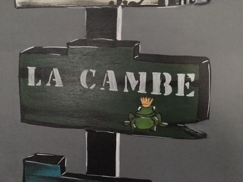 a sign that says la canidate with a frog on it at Gîte de la Grenouille in La Cambe