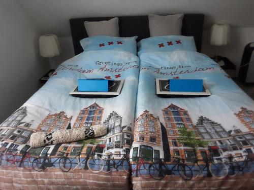 Postel nebo postele na pokoji v ubytování Dendolili room