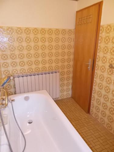 Ένα μπάνιο στο Ferienhaus Klinder