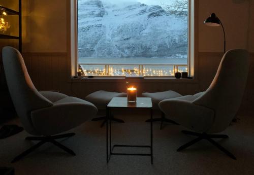 Ruang duduk di The Red Fjordhouse