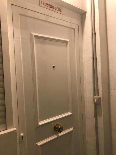Φωτογραφία από το άλμπουμ του Apartamento Expectacular,céntrico,nuevo 5 min a pie de la Laurel Vivienda de uso Turistico στο Λογκρόνο