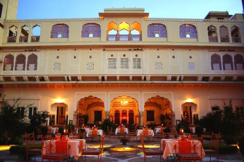 Un lugar para sentarse en Samode Haveli