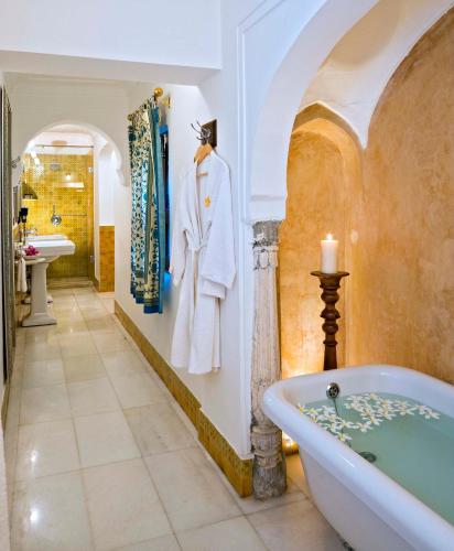 Un baño de Samode Haveli