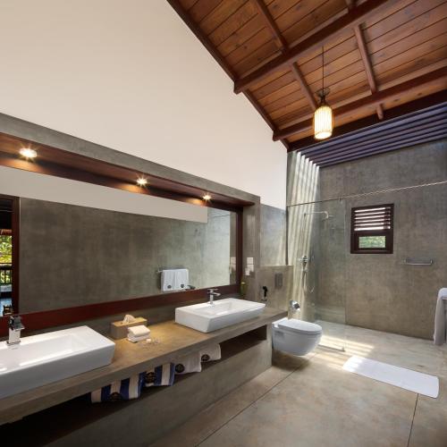 Ένα μπάνιο στο Ballarat Luxury Villa - Hikkaduwa
