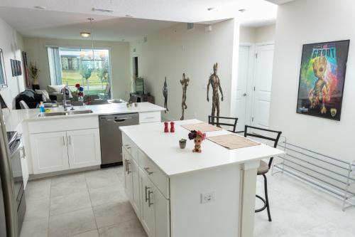 H - New 2 Bedroom Condo - 5 Miles to Disney - Free Water Park photo 74