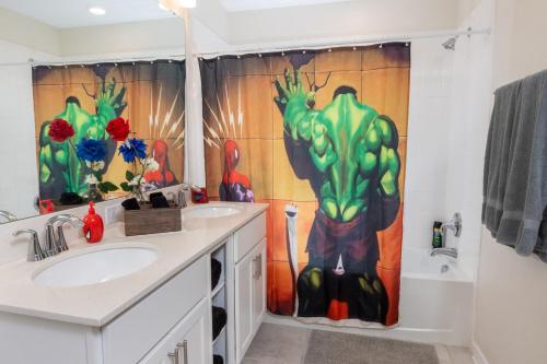 H - New 2 Bedroom Condo - 5 Miles to Disney - Free Water Park photo 87