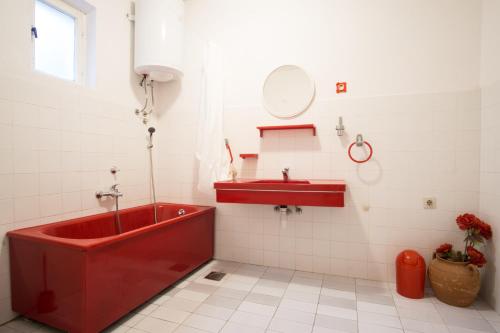 A bathroom at Apartments PODATOK 4