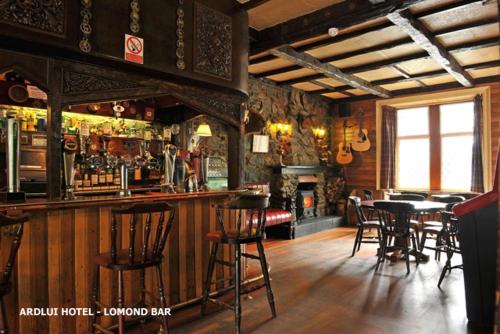 El lounge o bar de Ardlui Hotel