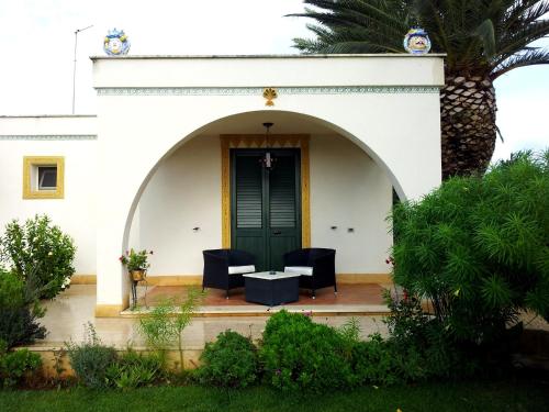 Κήπος έξω από το Villa Sogno Charme E Relax