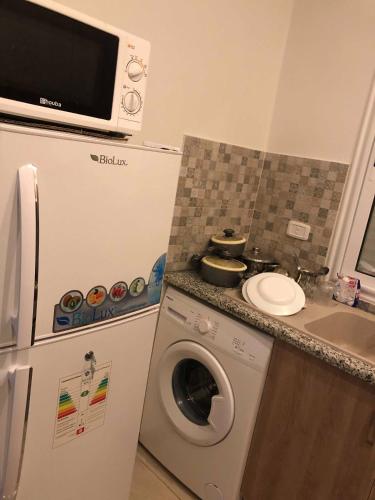 Dapur atau dapur kecil di Apartment Jardin Carthage
