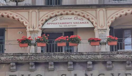 La Divina Corte – Photos 4