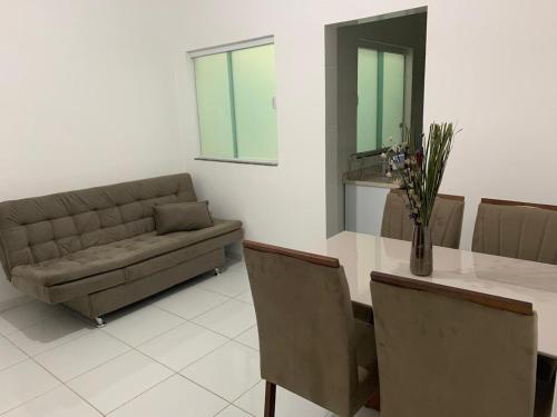 Ruang duduk di Ed Odilon Vieira 304