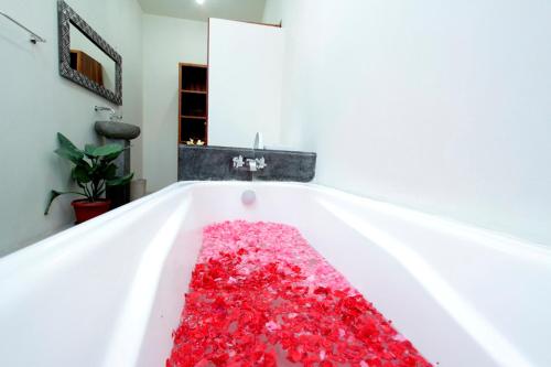Imagen de la galería de Maha Residence Guest House, en Jimbaran