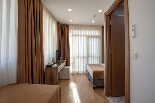 Triple Room with Balcony