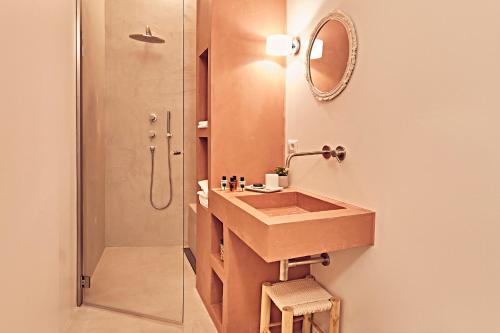 A bathroom at Dora maison de charme