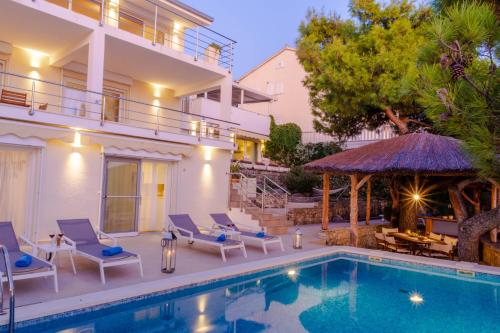 Πισίνα στο ή κοντά στο Villa Anni