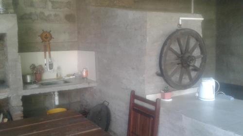 A kitchen or kitchenette at Monoambientes Sandú