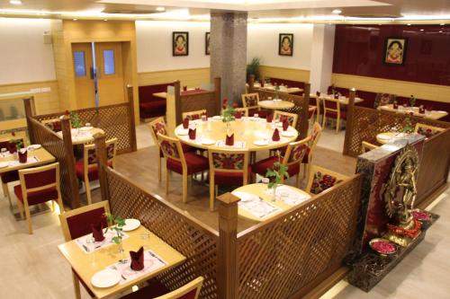 Restaurace v ubytování Hotel Dasaprakash