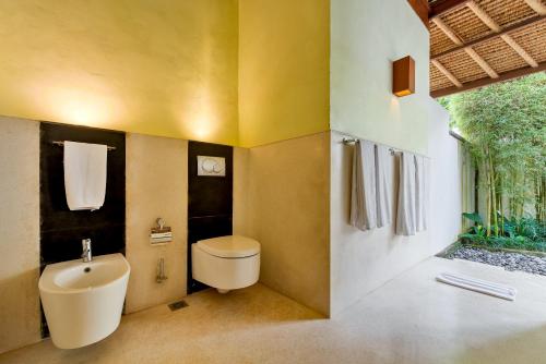 Ένα μπάνιο στο Villa Vastu