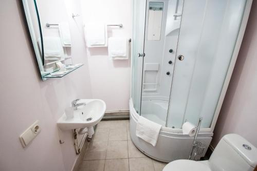 Kúpeľňa v ubytovaní Nevsky 136 Guest House