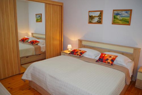 Posteľ alebo postele v izbe v ubytovaní Apartment Jadranka, Sutivanac - Risi