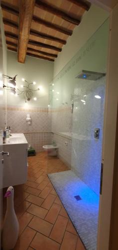 Ένα μπάνιο στο Maison Mavù Casa Vacanze Perugia Centro Storico - Miglior Prezzo