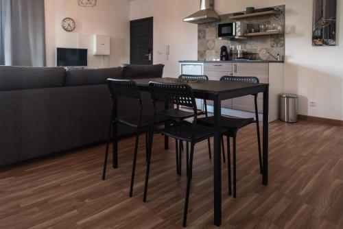 Η κουζίνα ή μικρή κουζίνα στο Redondo Loft