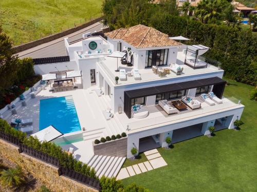 LUXURY VILLA FOR RENT IN MARBELLA (Spanje Marbella) - Booking.com