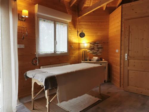 Φωτογραφία από το άλμπουμ του Chalet-studio Bien-Hetre σε Fichous-Riumayou