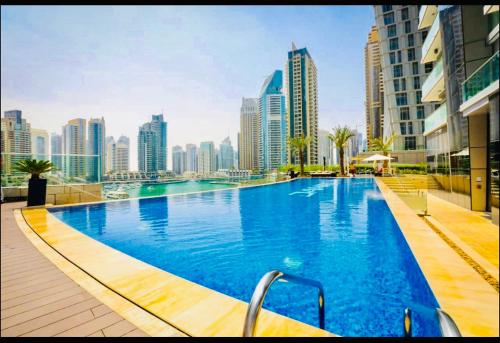Gallery image of Damac Heights by Fendi casa in Dubai