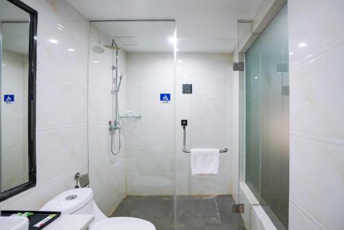 Koupelna v ubytování Felice Hotel-Guangzhou Baiyun International Airport Renhe Metro Station Branch