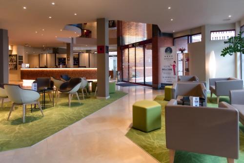 Lounge nebo bar v ubytování Hotel Lido **** Mons Centre