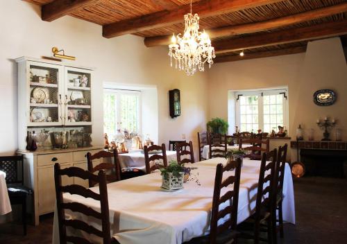 Ресторан / где поесть в Moolmanshof 1798, Traditional Cape Dutch H-Shaped Farmhouse