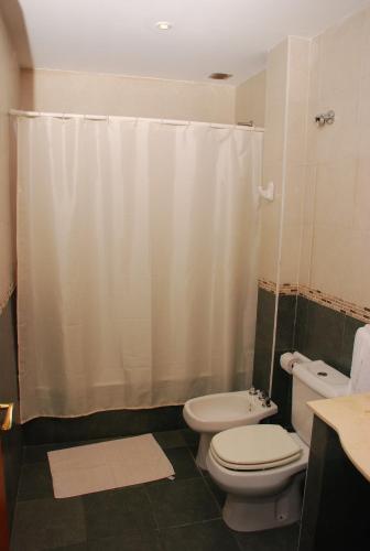 Bilik mandi di Hotel Playa