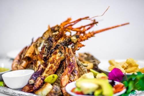 Makanan di atau berdekatan hotel